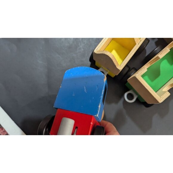 Melissa & Doug Wood Wooden Farm Train Chunky Set 3 cars 1 ENGINE set of 4 #4545 - Picture 11 of 14